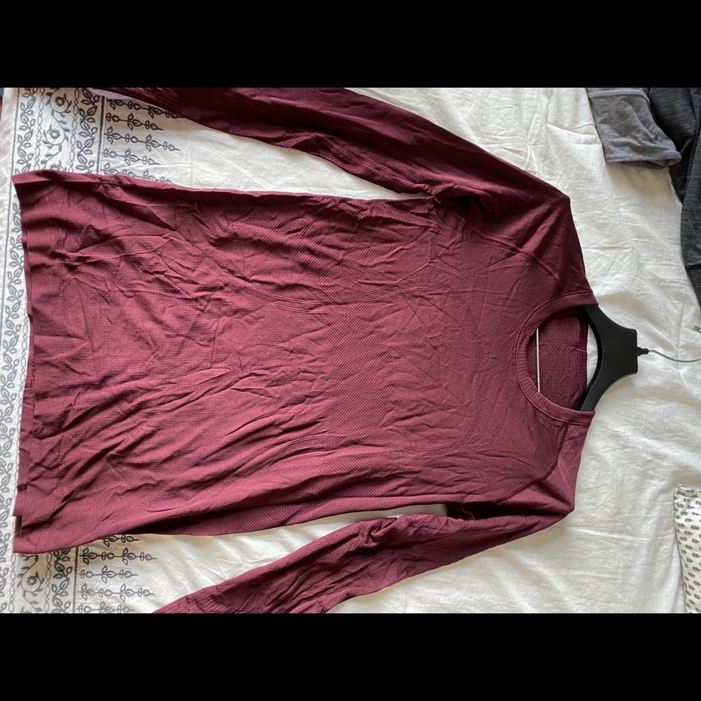Lululemon maroon swiftly long sleeve